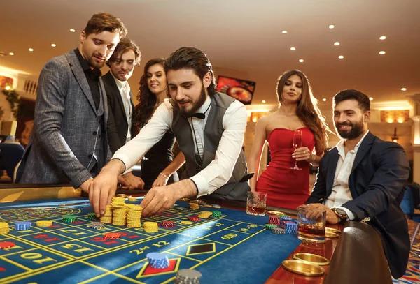 Play Exciting Table Games through a Singapore online casino for Enthusiasts
